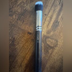 RARE Vintage | MAC Cosmetics Professional Makeup Brush | 130 Short Duo Fibre